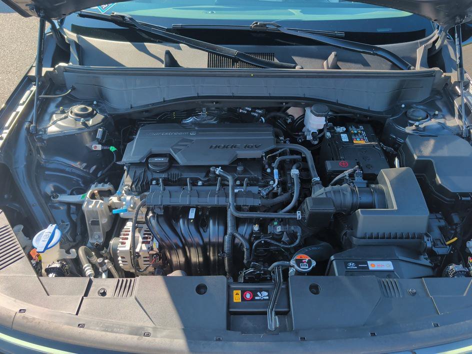 Used 2025 Abyss Black Pearl Hyundai SEL image 28