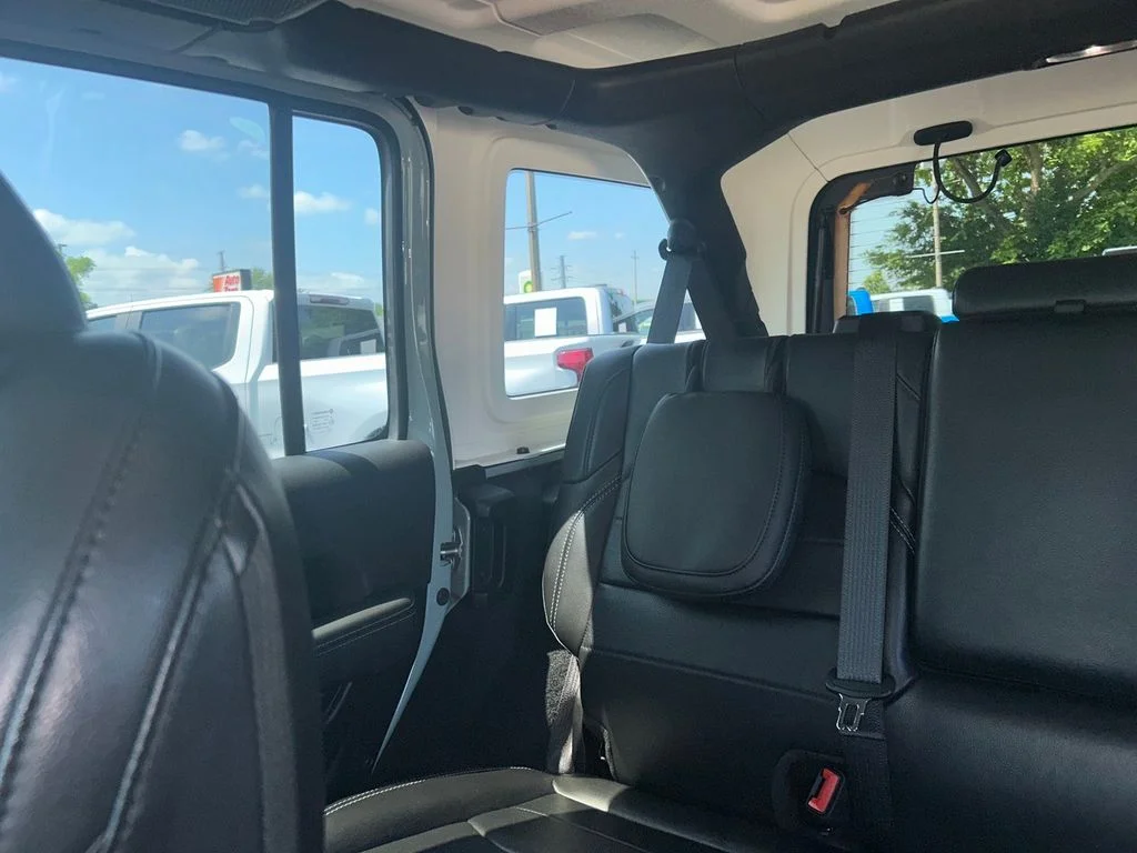 Used 2023 Gray Jeep Sahara 4xe image 12
