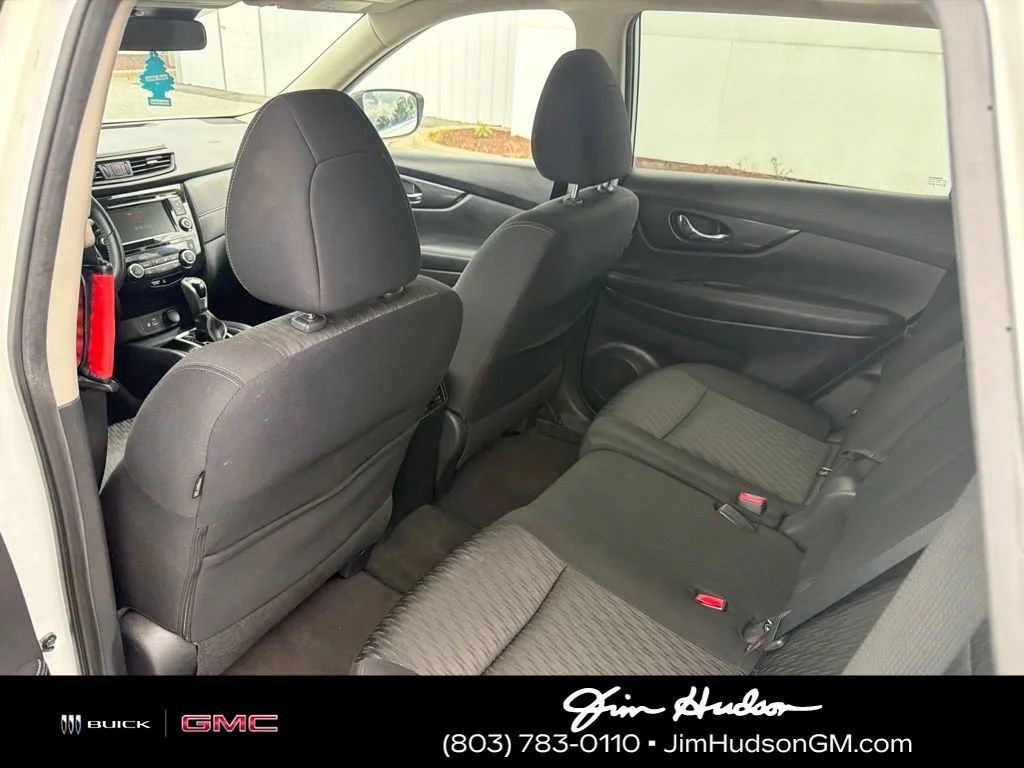 Used 2020 Glacier White Nissan SV image 9