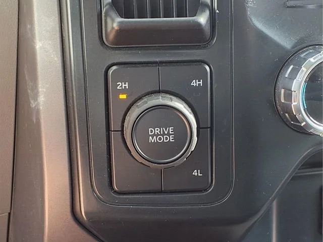 Used 2025  Ford XLT image 11