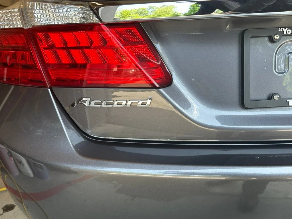 Used 2015 Gray Honda EX-L image 10