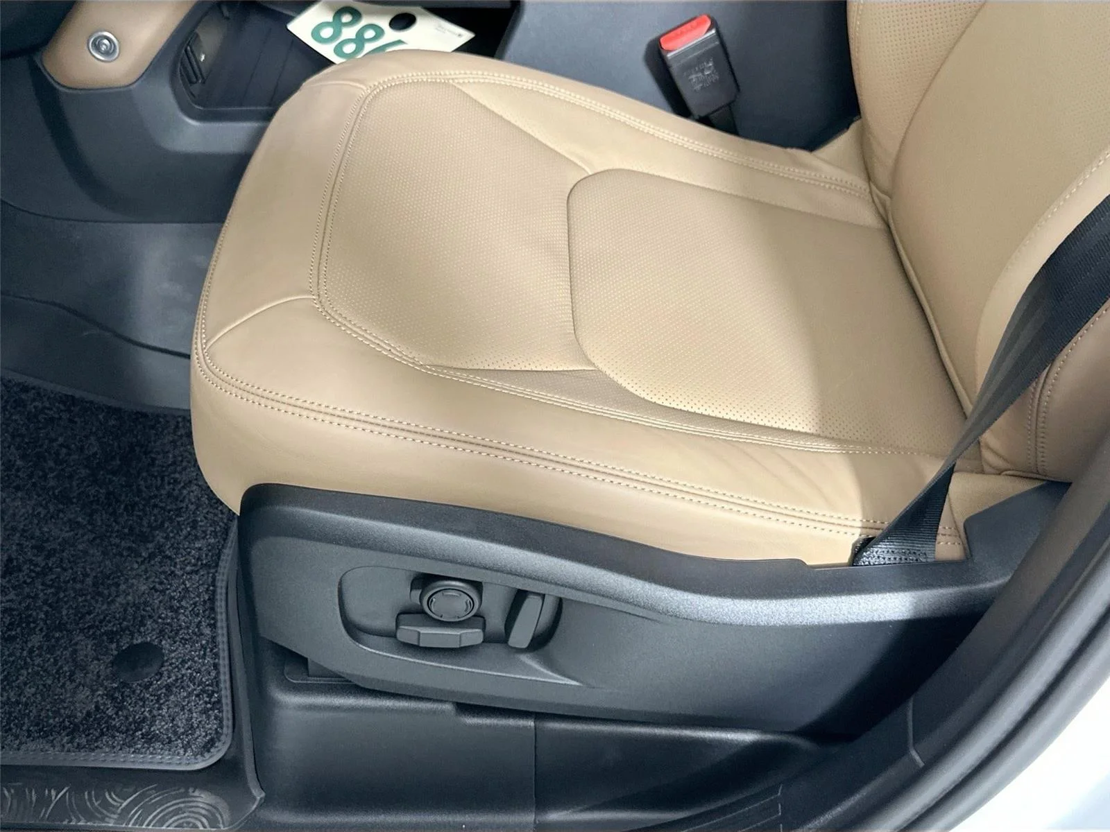 Used 2026 Fuji White Land Rover X-Dynamic SE image 20