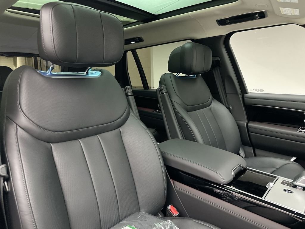 New 2026 Charente Grey LAND ROVER Autobiography image 14