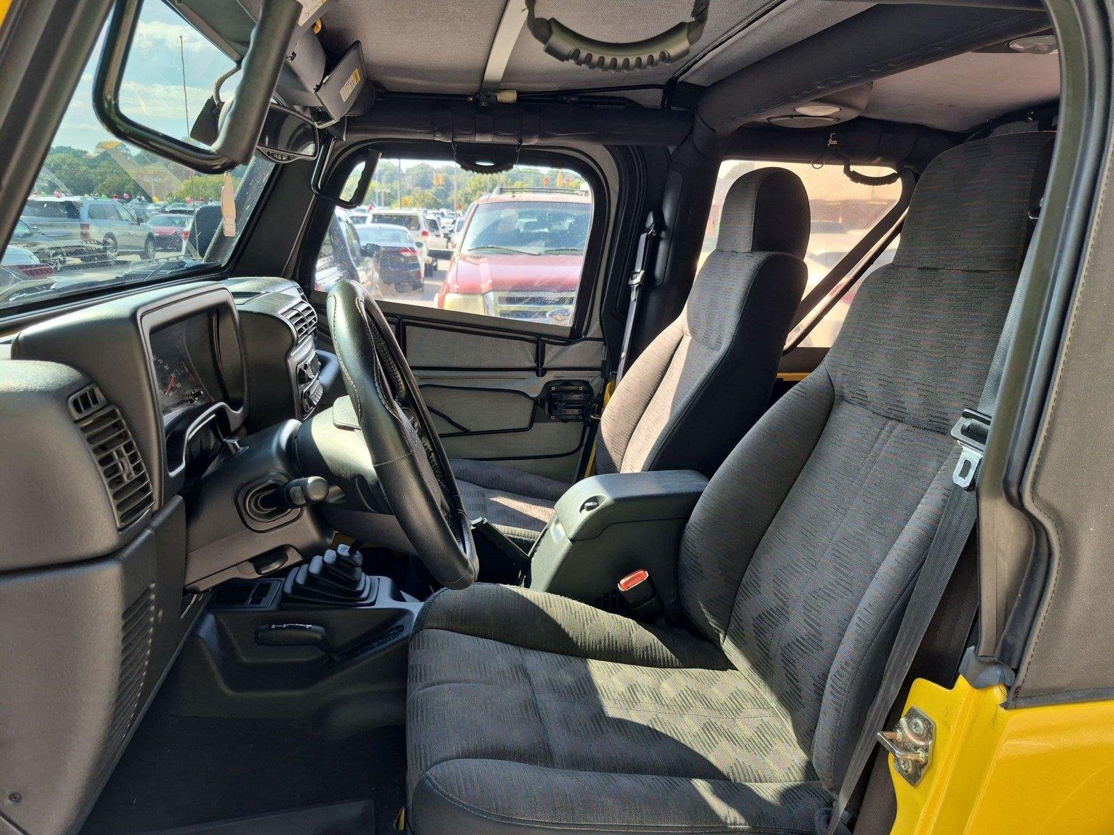 Used 2003  Jeep Sport image 16