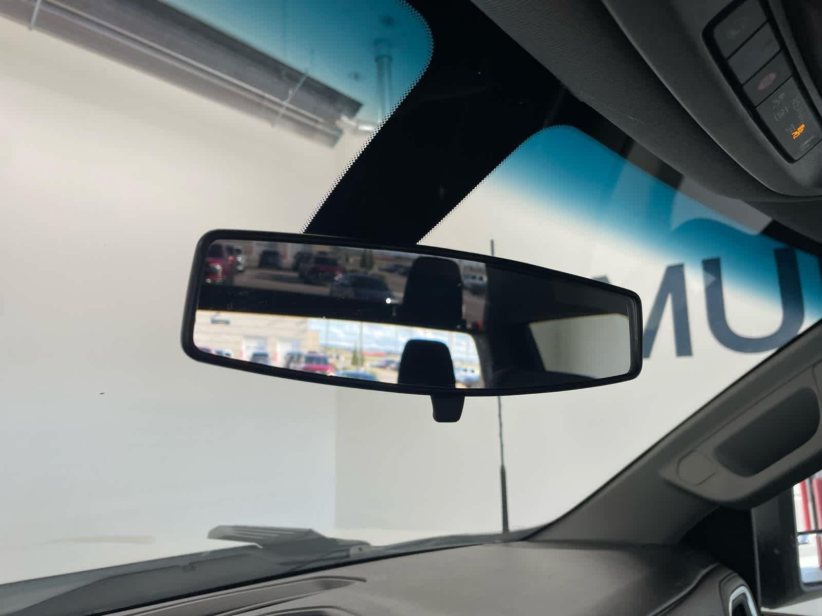 Used 2022 Summit White Chevrolet LT image 26