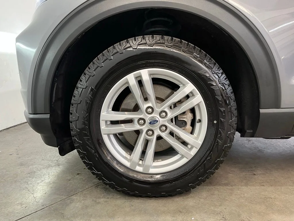 Used 2022 Gray Ford XLT image 16