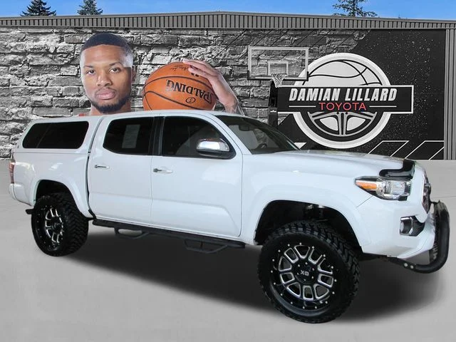 2017 Toyota Tacoma Limited Double Cab 4x4 V6 Auto Short Bed's photo