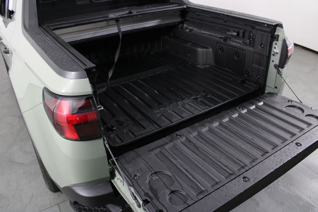 Certified Used 2024 Green Hyundai SEL image 17