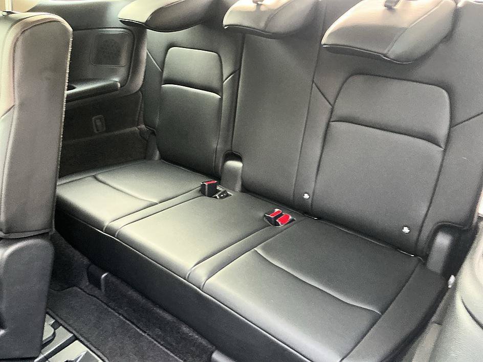 Used 2025 Brilliant Silver Metallic Nissan Platinum image 30
