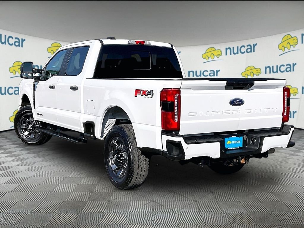 Used 2023 White Ford XL image 4