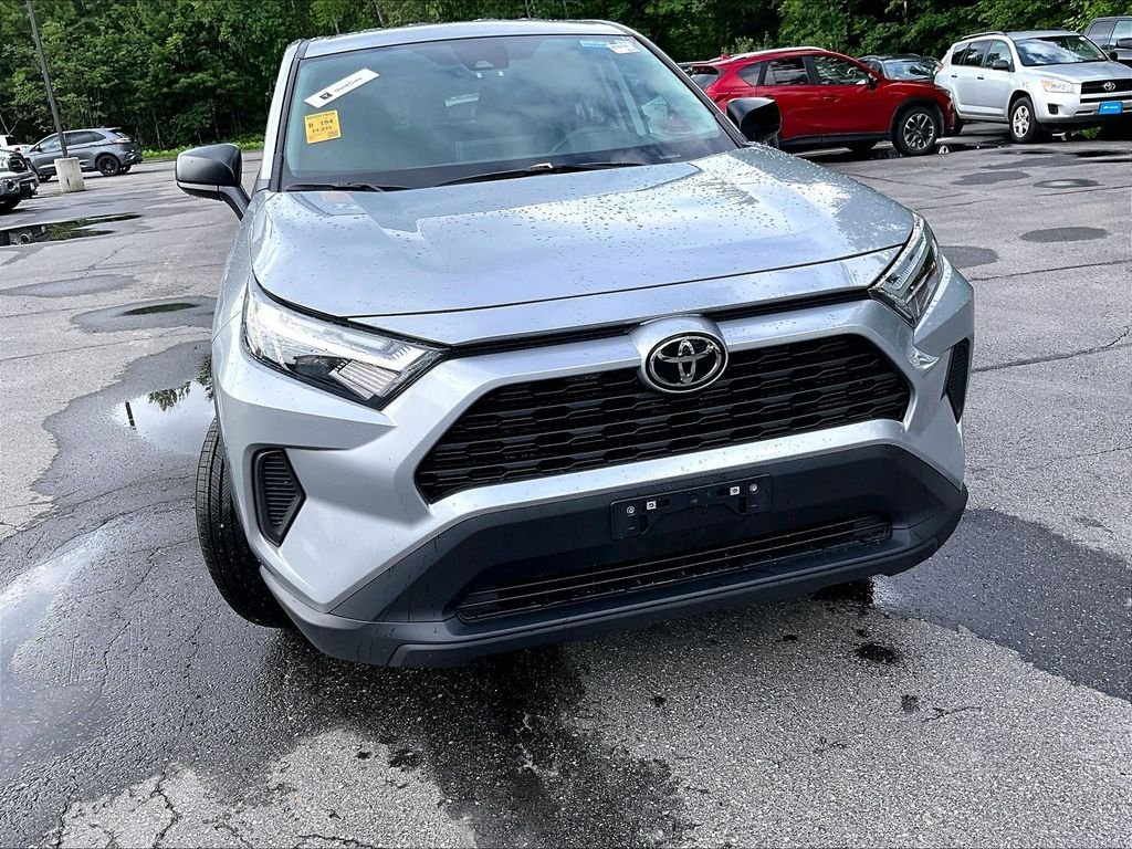 Used 2025 Silver Sky Metallic Toyota LE image 5