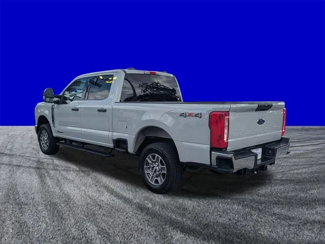 Certified Used 2025 Avalanche Ford XLT image 6