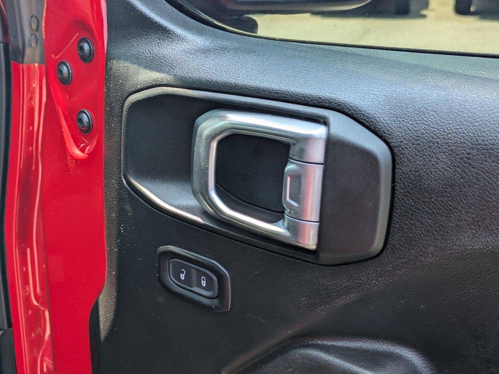 Used 2024 Firecracker Red Clearcoat Jeep Rubicon image 29