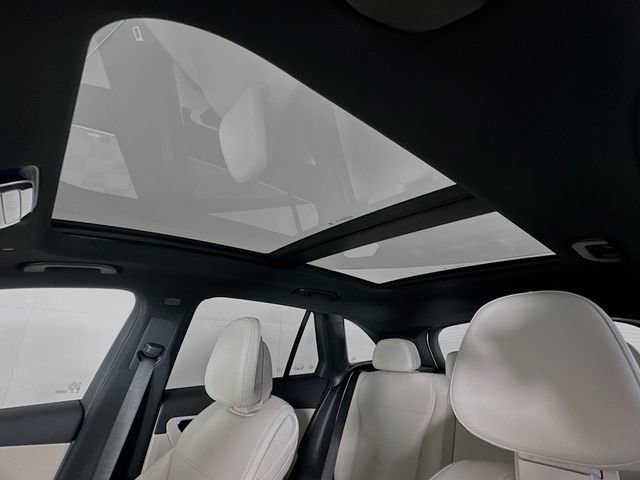 New 2026 Polar White Mercedes-Benz GLC 300 image 53