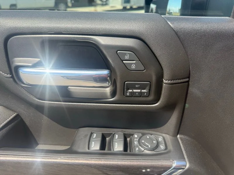 Used 2022 Black Chevrolet LTZ image 17