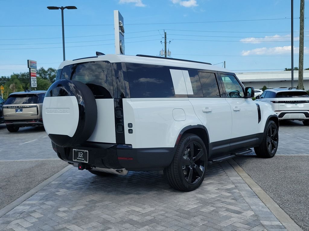 New 2026 Fuji White Land Rover S image 5