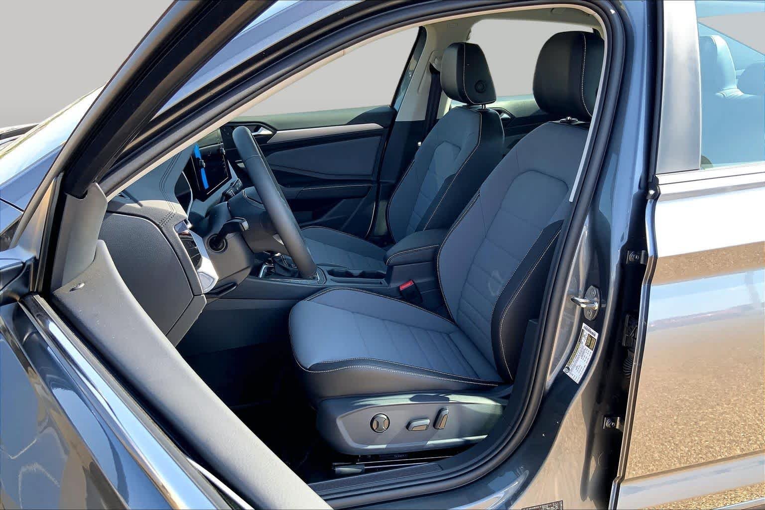 New 2026 Platinum Gray Metallic Volkswagen SE image 9