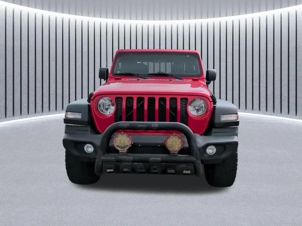 Used 2020 Red Jeep Sport image 2