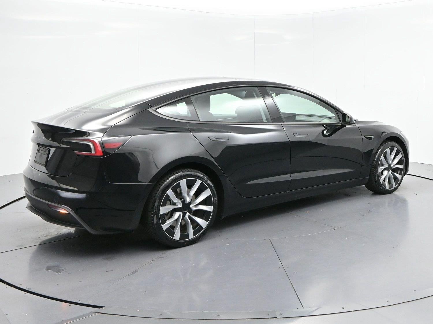 Used 2024 Black Tesla RWD *Ltd Avail* image 7