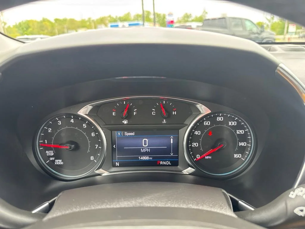 Used 2023 Summit White Chevrolet LT image 33