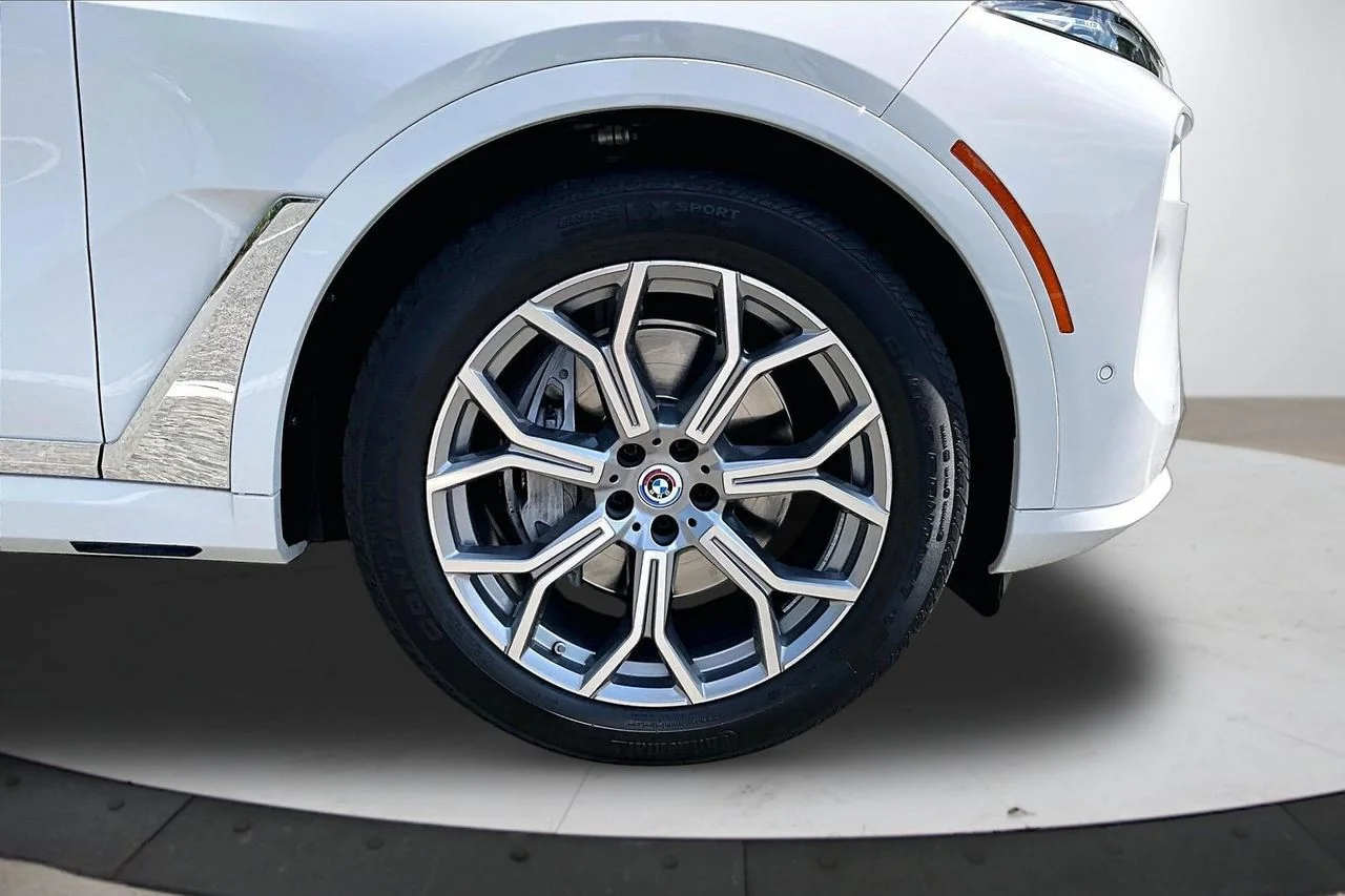 Certified Used 2023 White BMW xDrive40i image 34