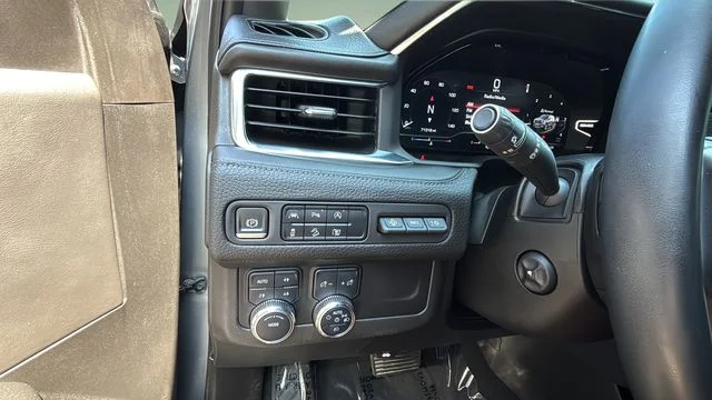 Used 2023 Silver GMC Denali image 22