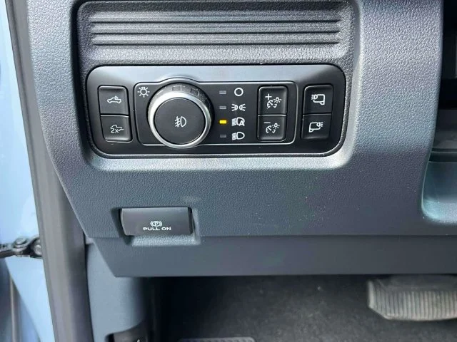 New 2027 Glacier Gray Metallic Tri-Coat Ford F-250® Lariat® image 23