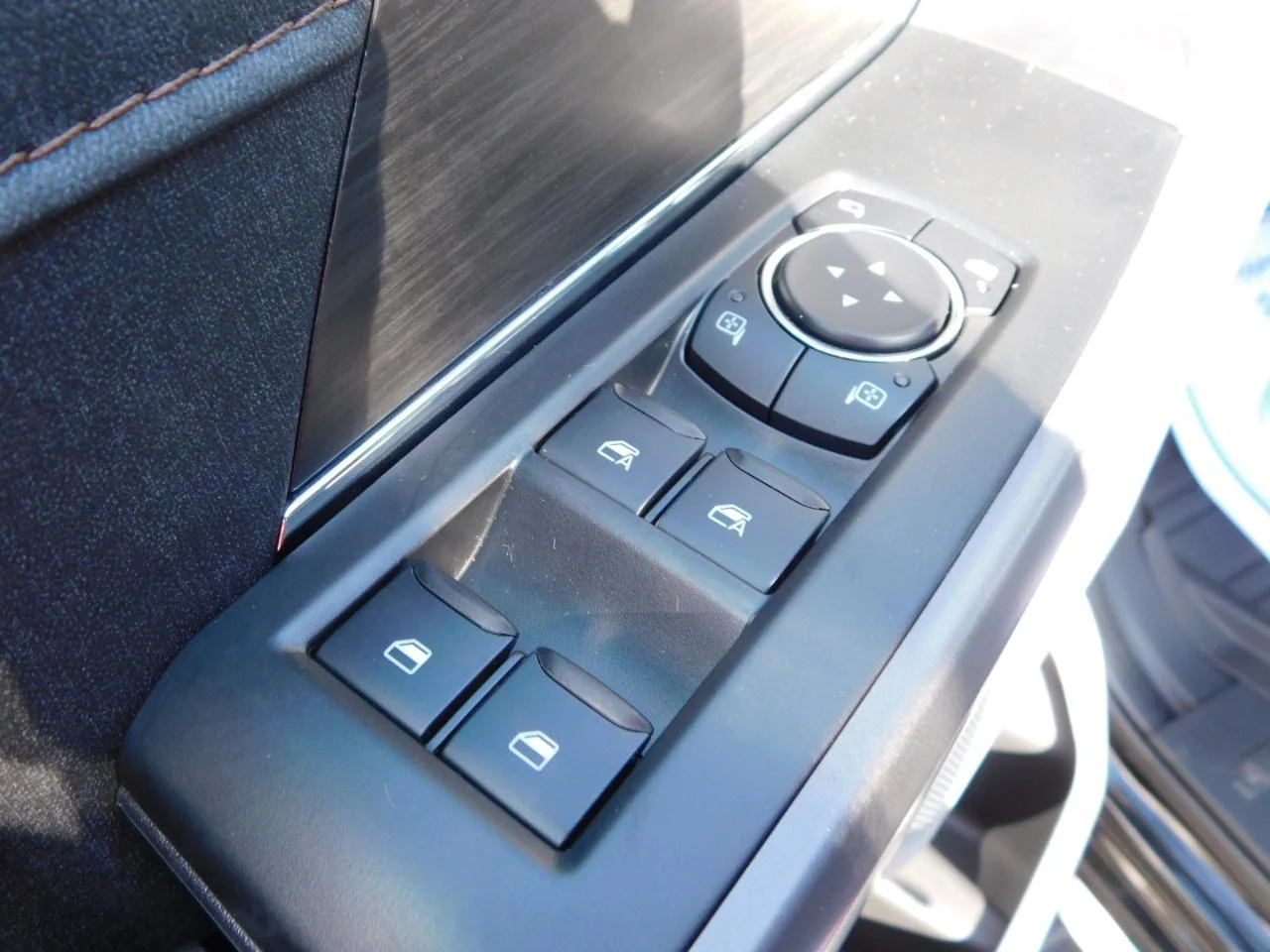 New 2026 Agate Black Metallic Ford Lariat® image 30