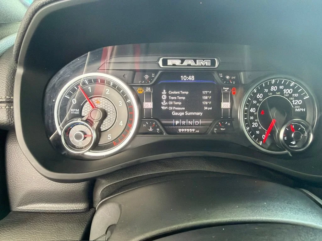 Used 2020 Bright White Clea Ram Laramie image 10