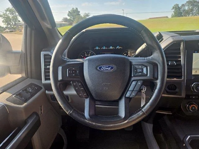 Used 2018 White Ford XL image 14