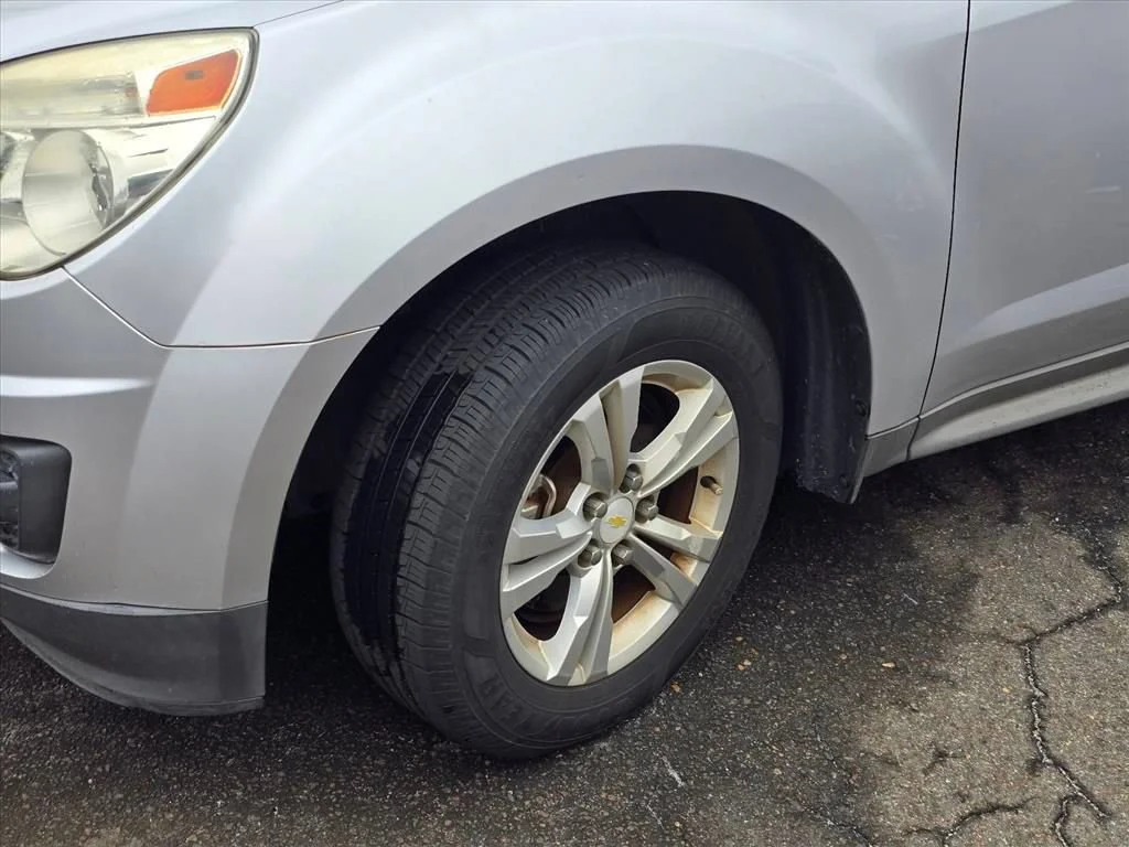 Used 2013 Silver Ice Metallic Chevrolet LT image 20