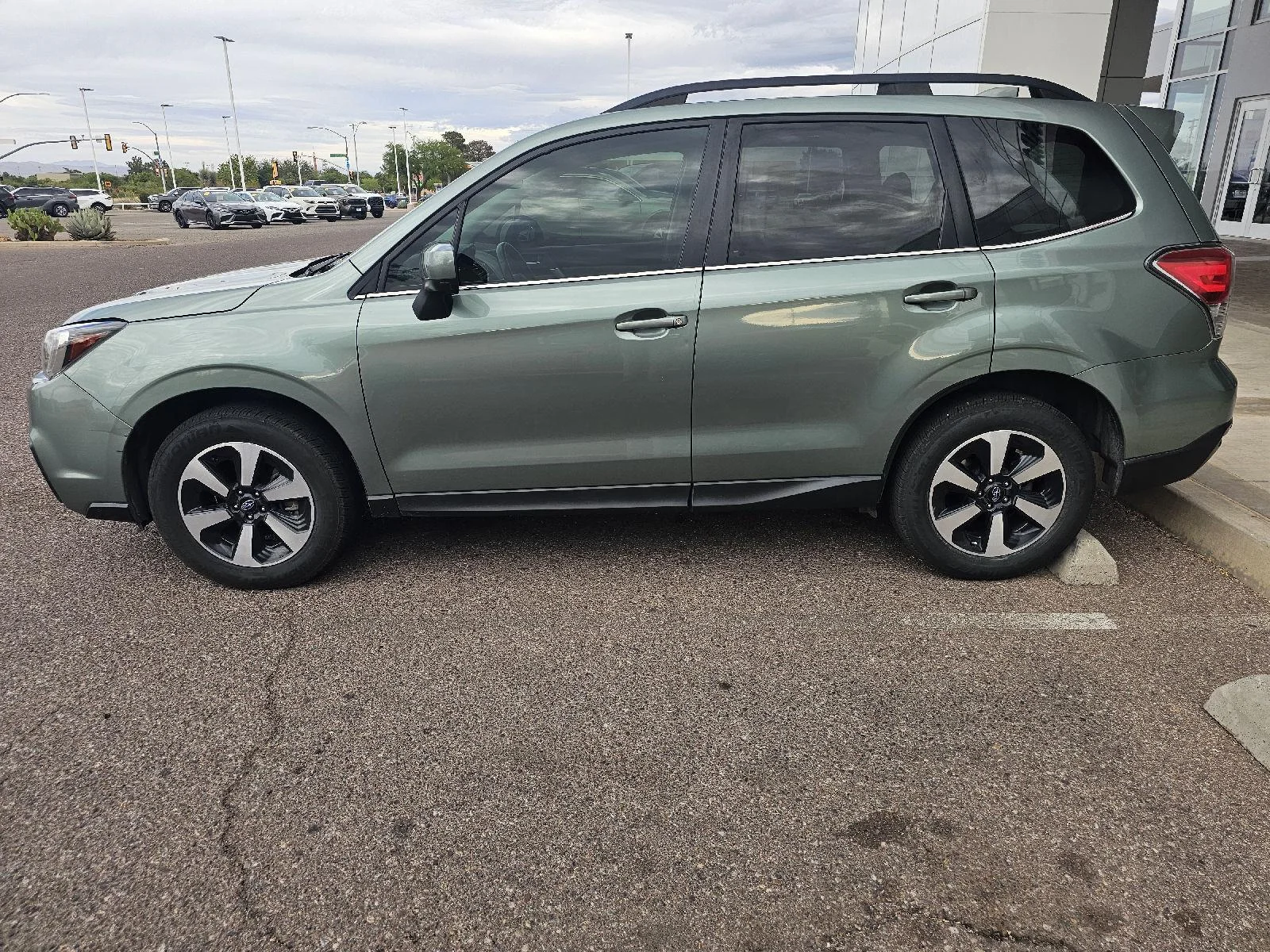 Used 2018 Subaru Forester Limited with VIN JF2SJARC3JH616644 for sale in Sierra Vista, AZ