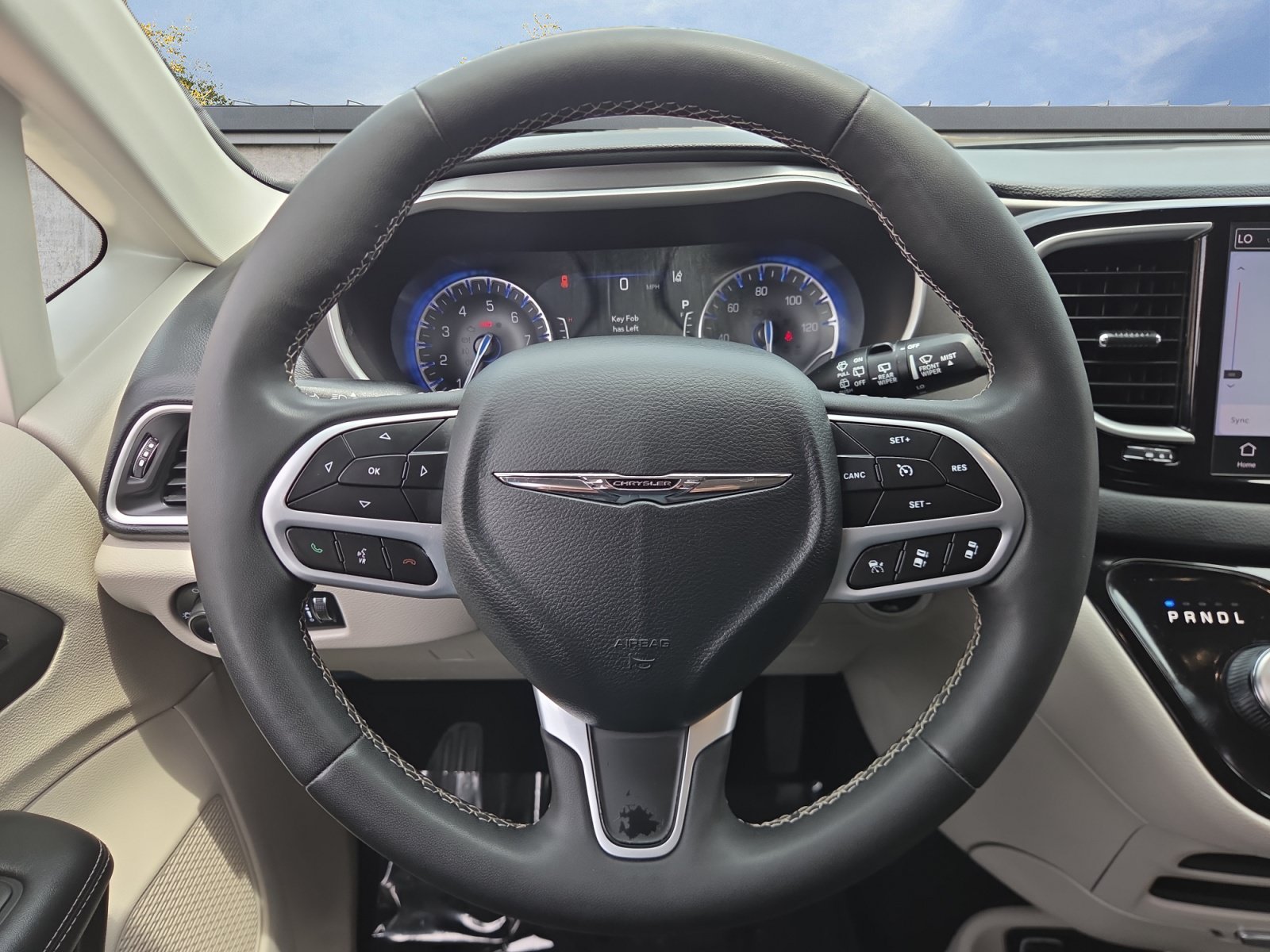 Used 2024 Silver Mist Clearcoat Chrysler Touring L image 12
