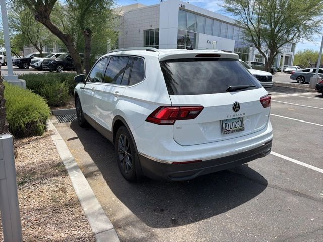 Used 2022 Pure White Volkswagen SE image 5