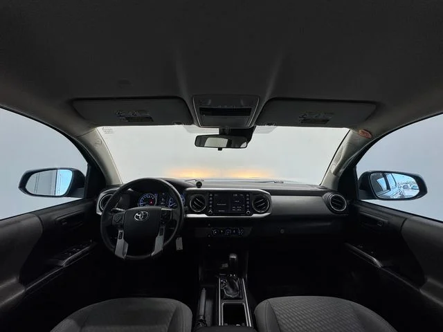 Used 2020 Cement Toyota SR5 image 21