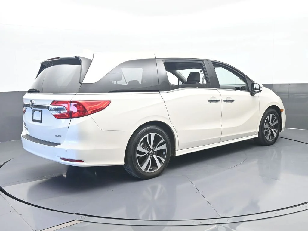 Used 2019 White Honda Elite image 6