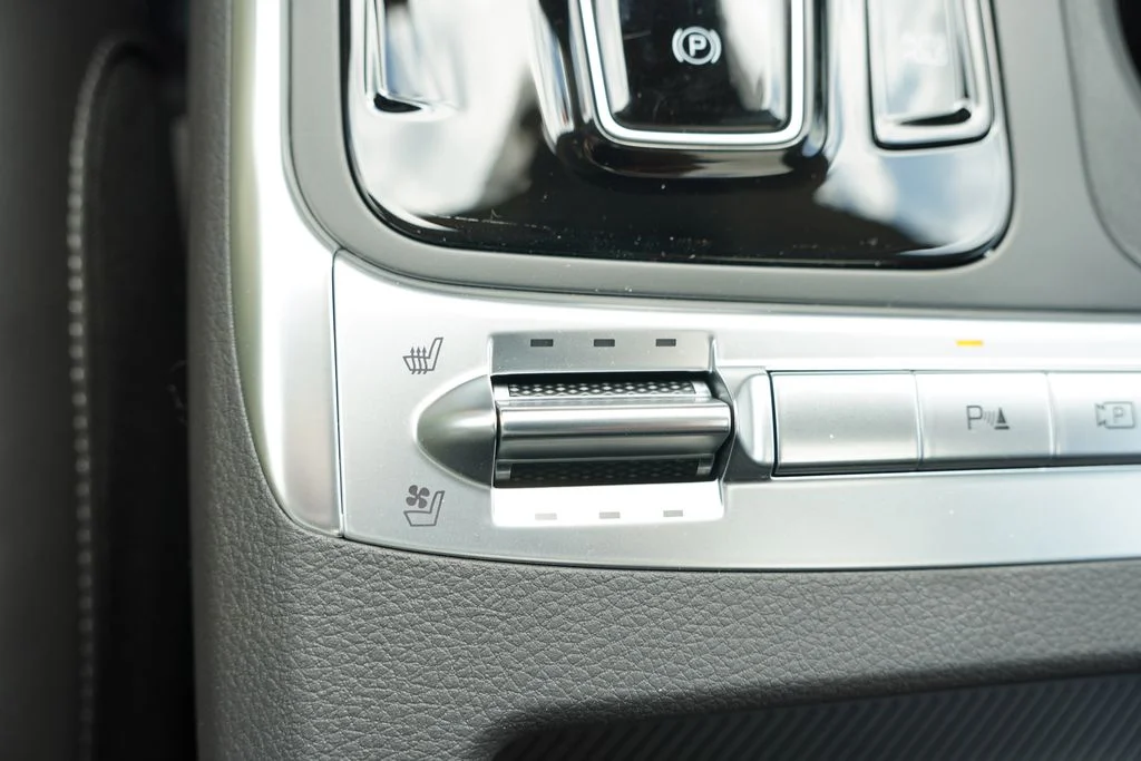 New 2027 Ceramic Silver Kia SX image 17