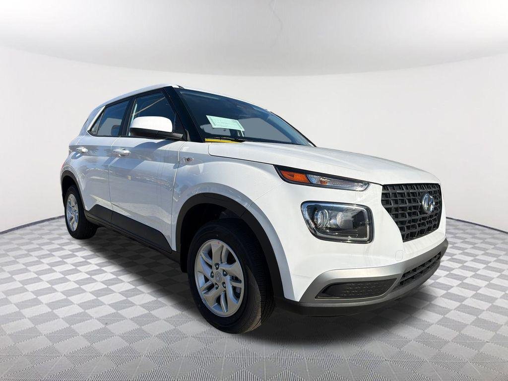 New 2026 White Hyundai SE image 3
