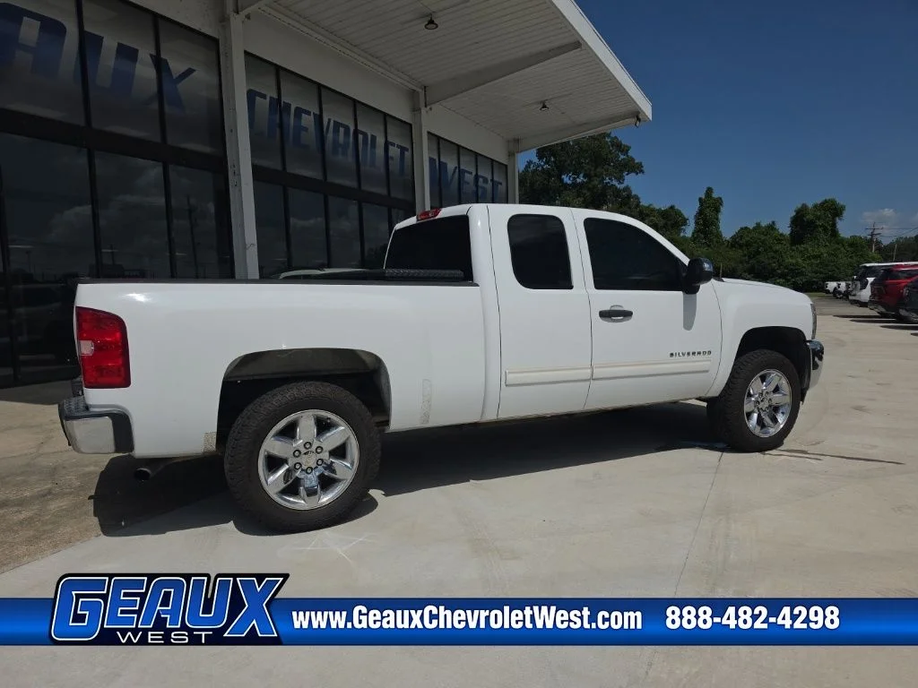 Used 2012 White Chevrolet LT image 8