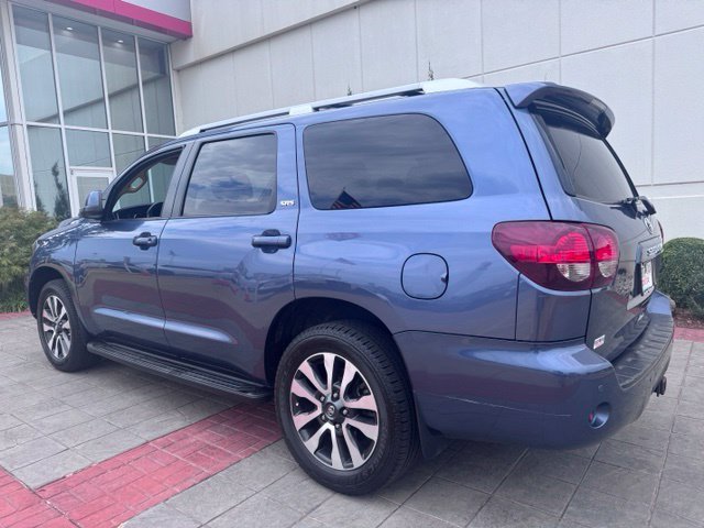 Used 2018 Blue Toyota SR5 image 12
