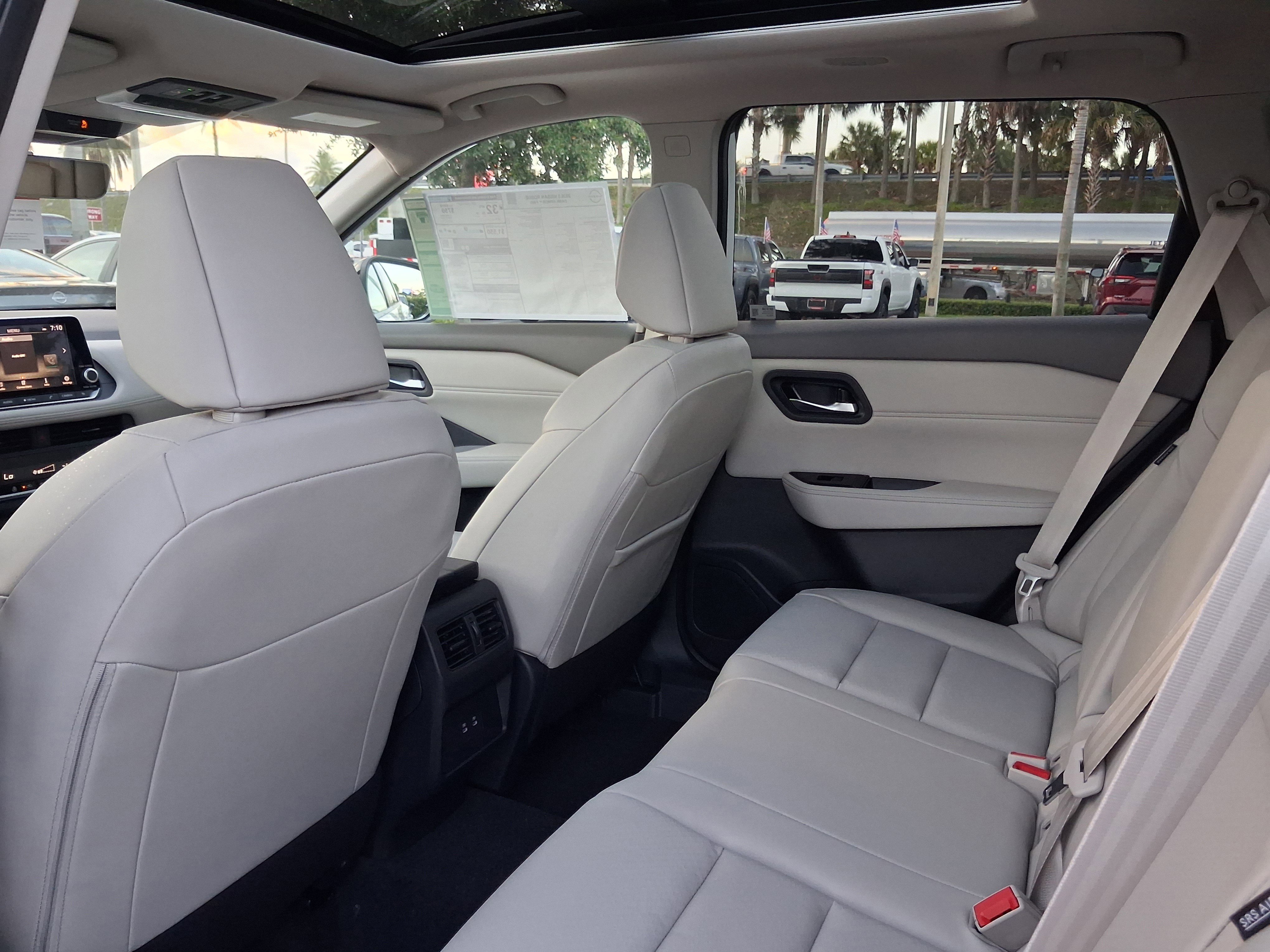 New 2026 Everest White Pearl TriCoat Nissan Dark Armor image 5