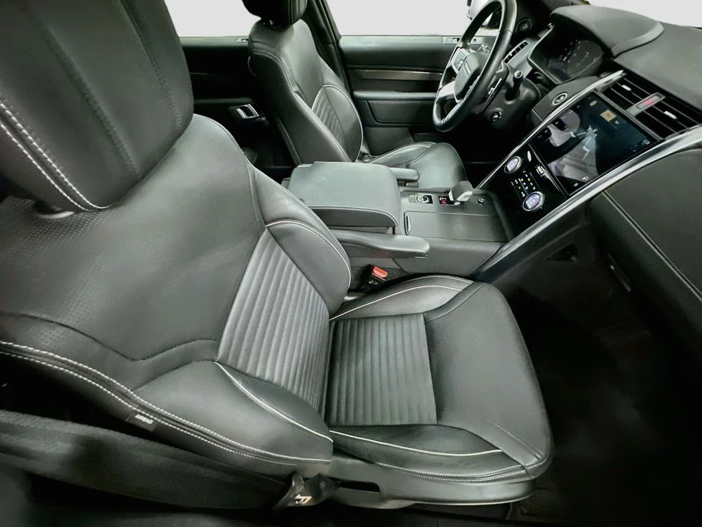 Used 2023  Land Rover HSE R-Dynamic image 30