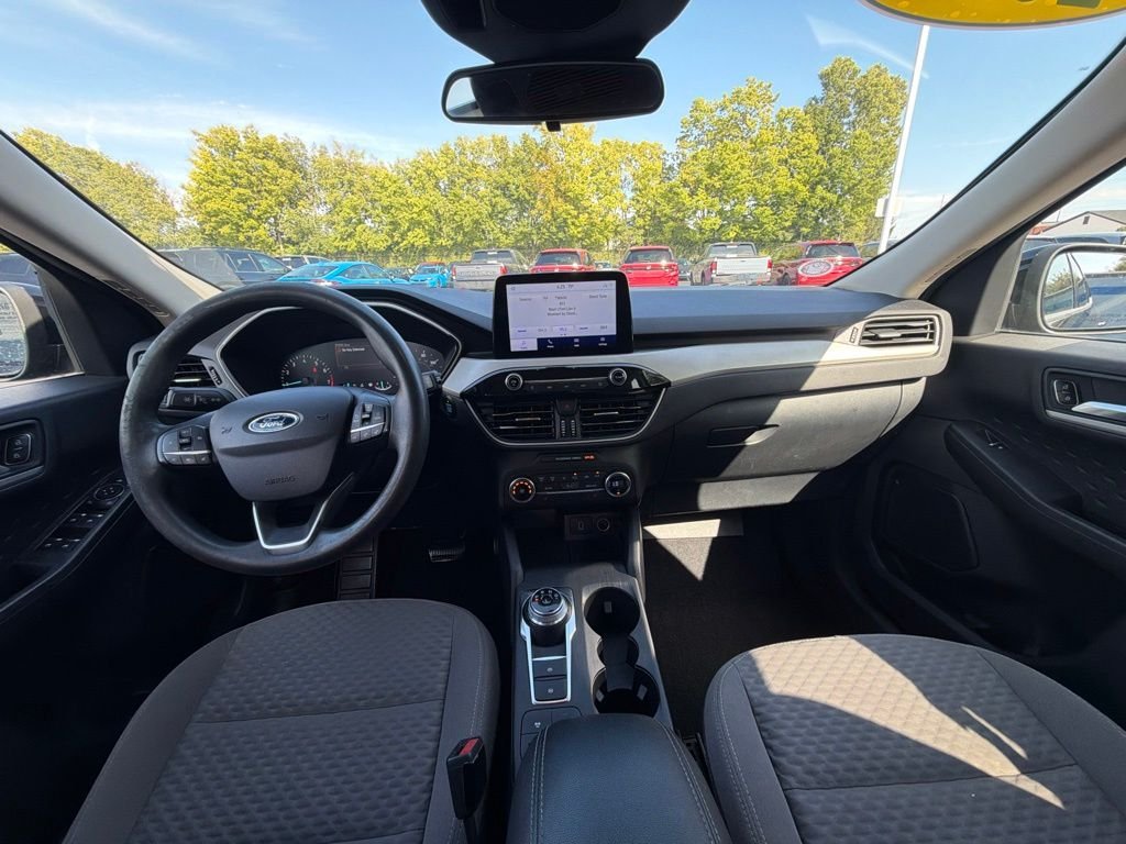 Used 2020 Black Metallic Ford SE image 11