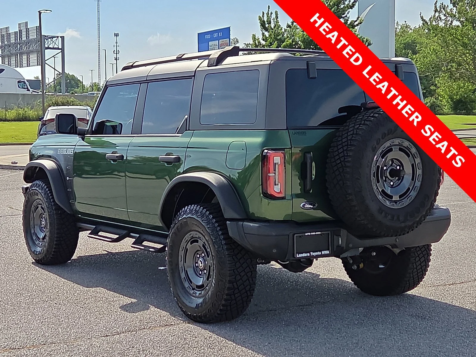 Used 2024 Eruption Green Metallic Ford Everglades image 4