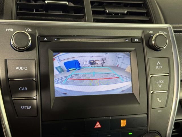 Used 2017  Toyota LE image 26