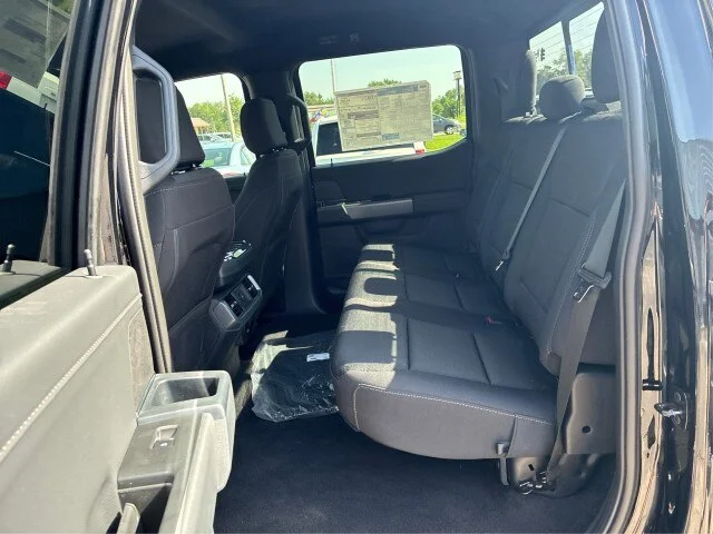 New 2026 Agate Black Metallic Ford XLT image 29