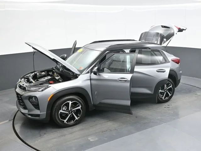 Used 2023 Gray Chevrolet RS image 28