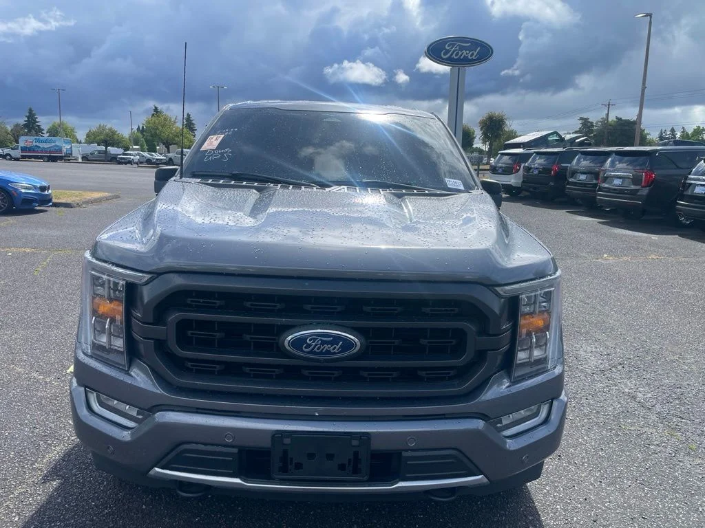 Used 2023 Gray Metallic Ford XLT image 2