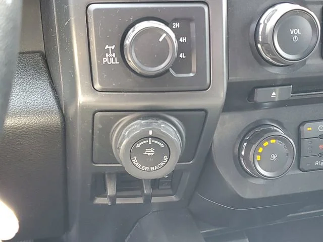 Used 2018 Oxford White Ford XL image 20