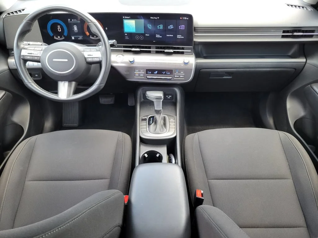 Used 2025 White Hyundai SEL image 16